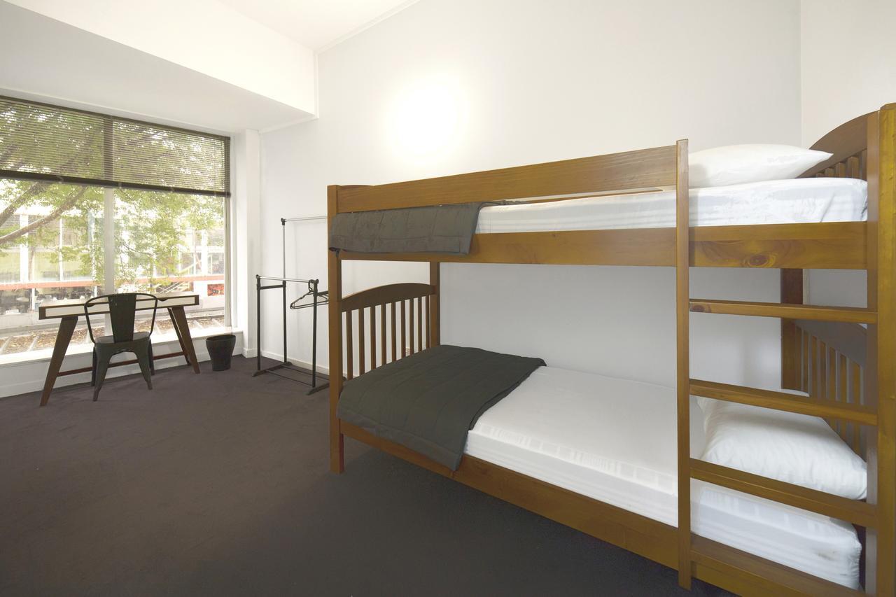 Laneway Backpackers Hostel Wellington Exterior photo