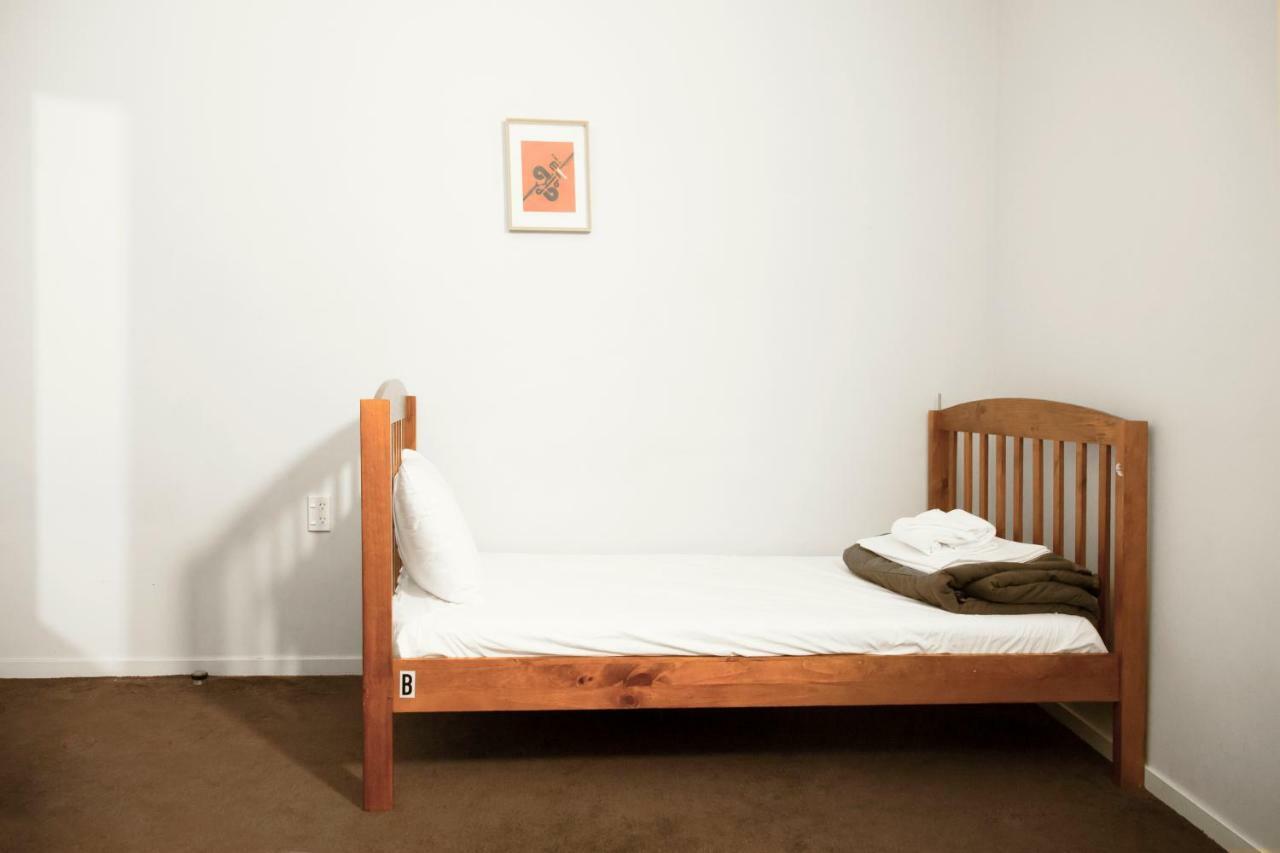 Laneway Backpackers Hostel Wellington Exterior photo