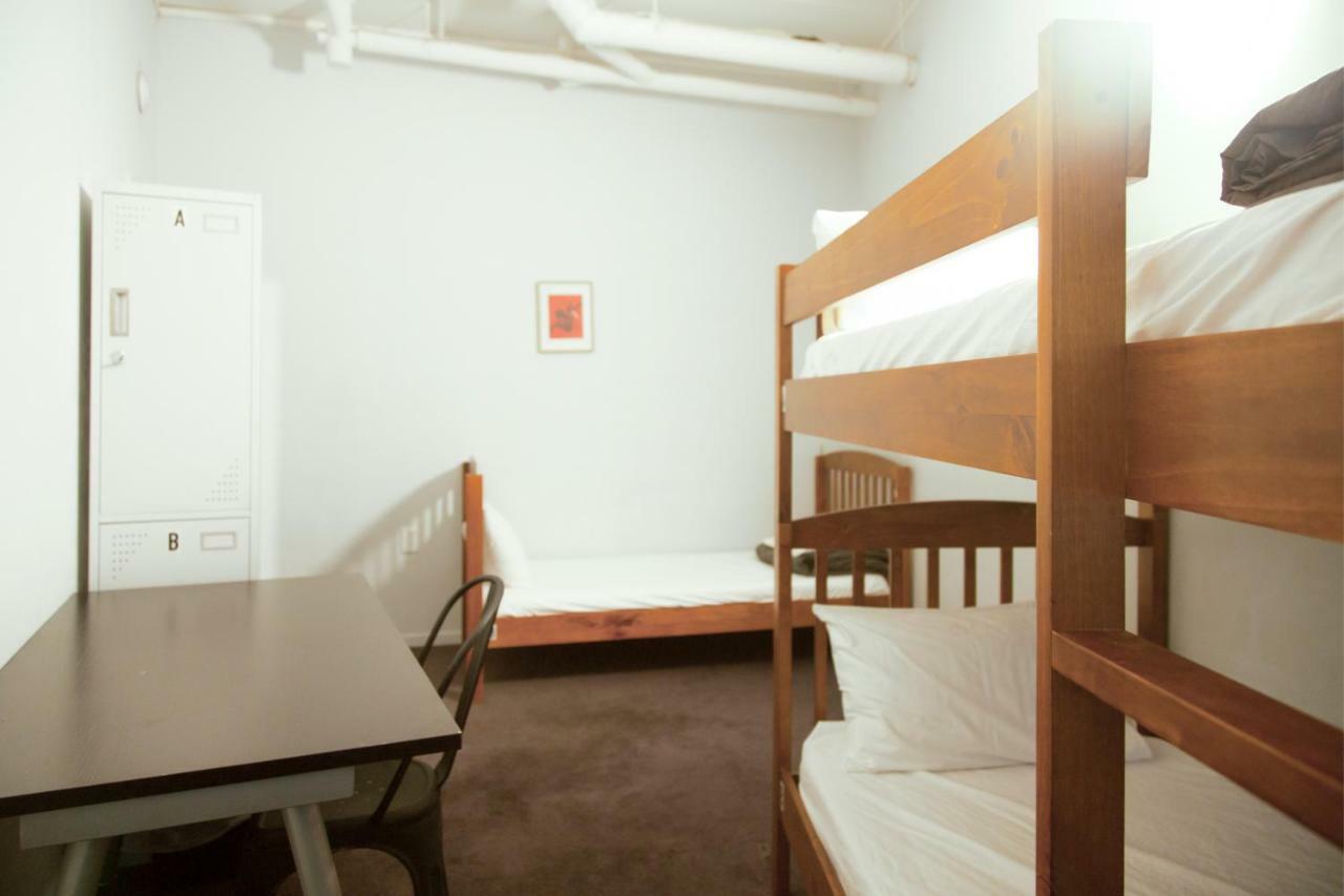 Laneway Backpackers Hostel Wellington Exterior photo